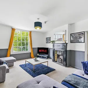 Apartment Harbourside Heaven In, Bristol